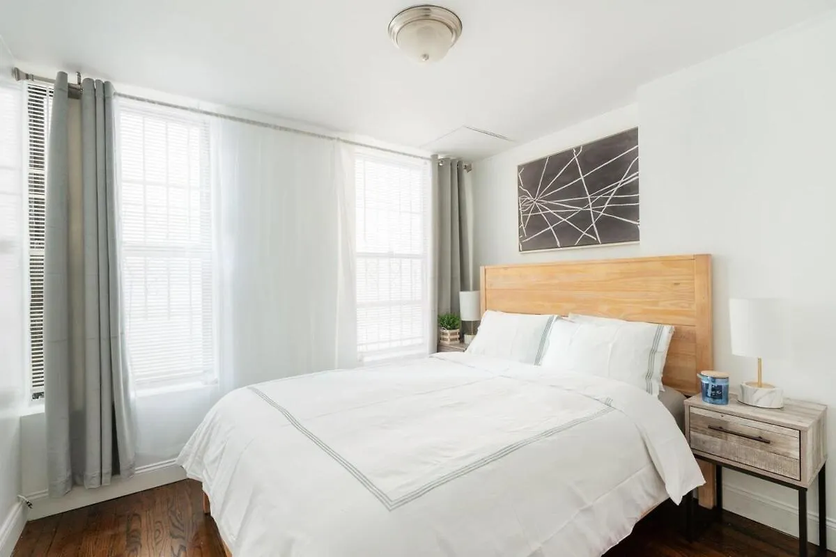 1435-3 3 Bedrooms 2Bath W&D Prime Upper East New York 0*,