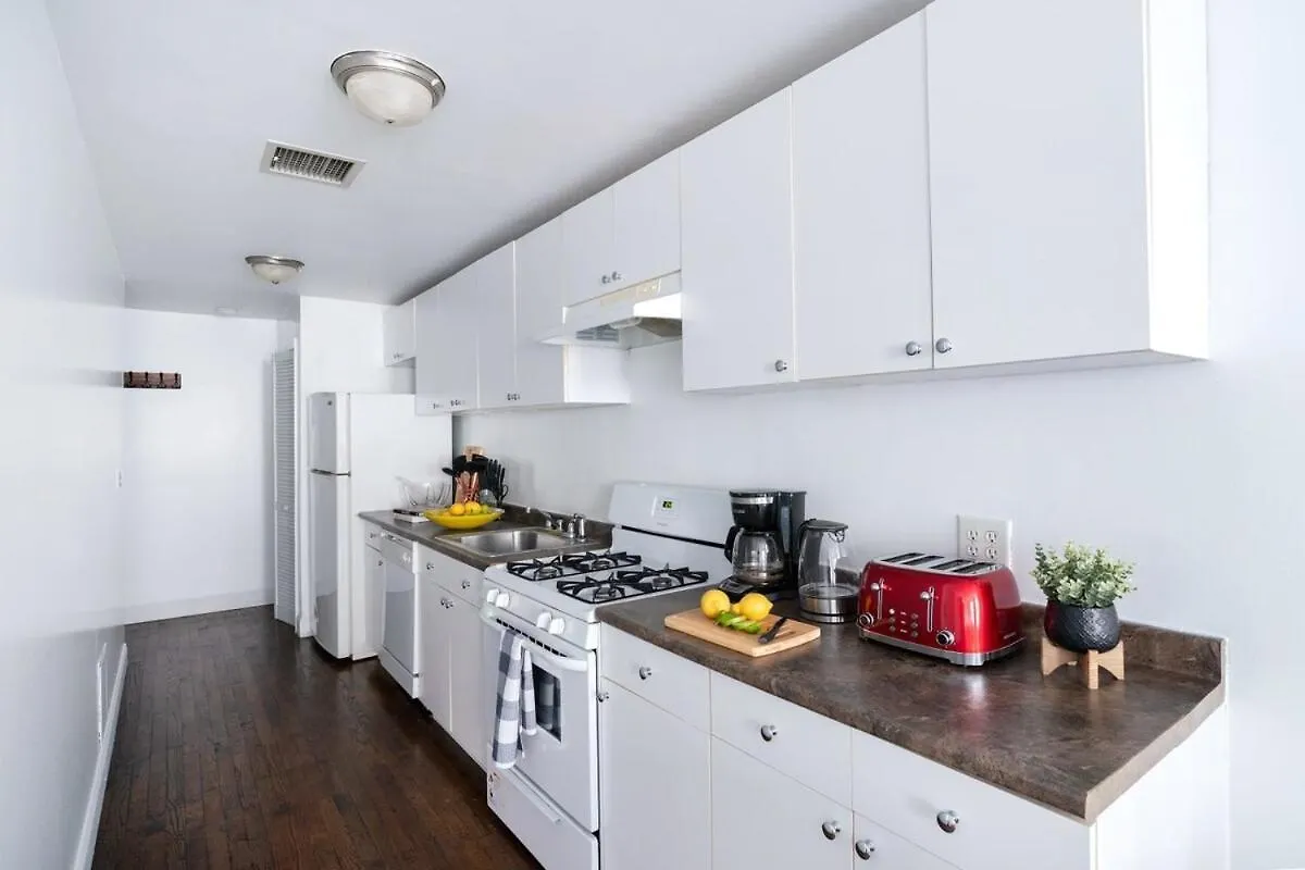 1435-3 3 Bedrooms 2Bath W&D Prime Upper East New York 0*,  Amerikai Egyesült Államok